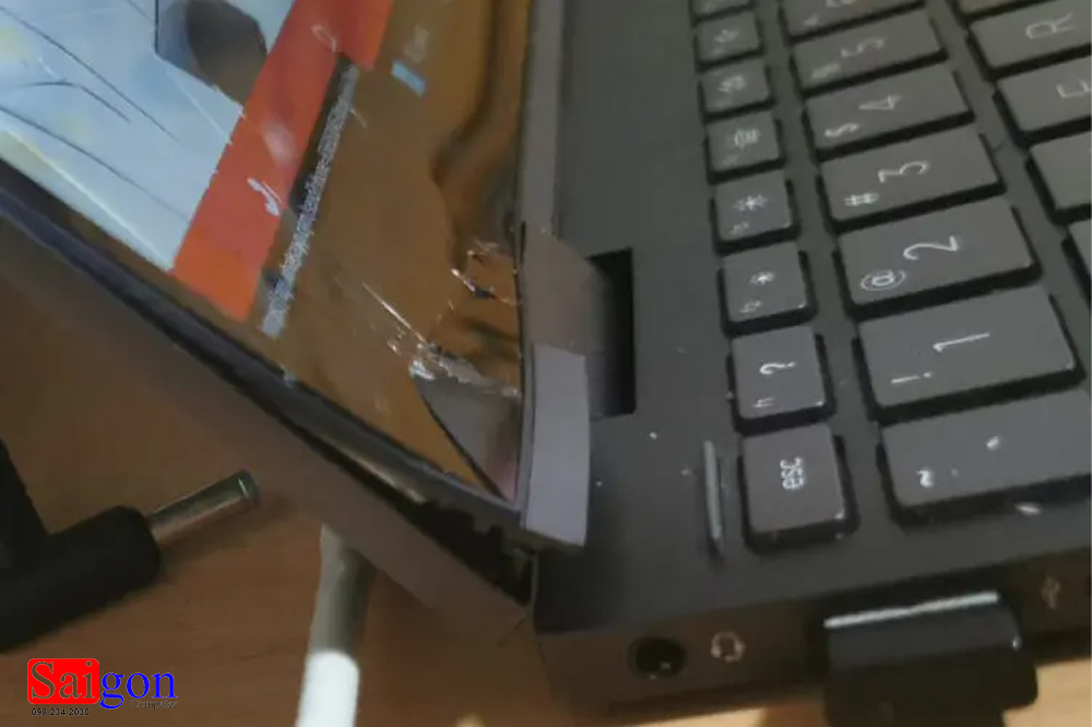 Địa Chỉ Sửa Bản Lề ASUS Tại HCM