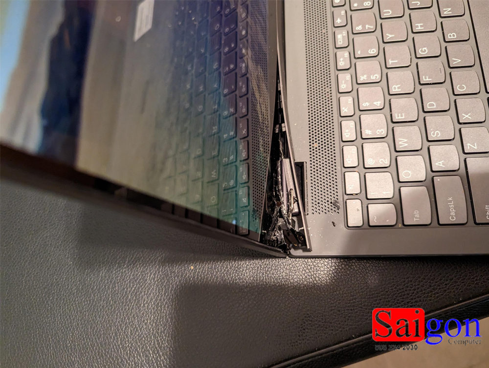 Địa Chỉ Sửa Bản Lề Lenovo Tại HCM