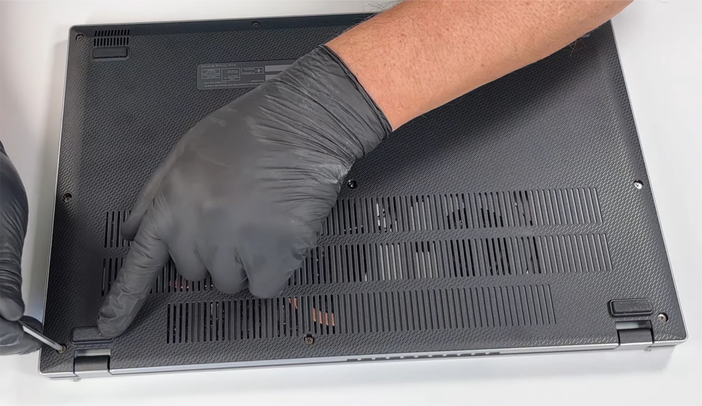 Hướng dẫn thay pin laptop Acer Aspire Go 15 AG15-31P