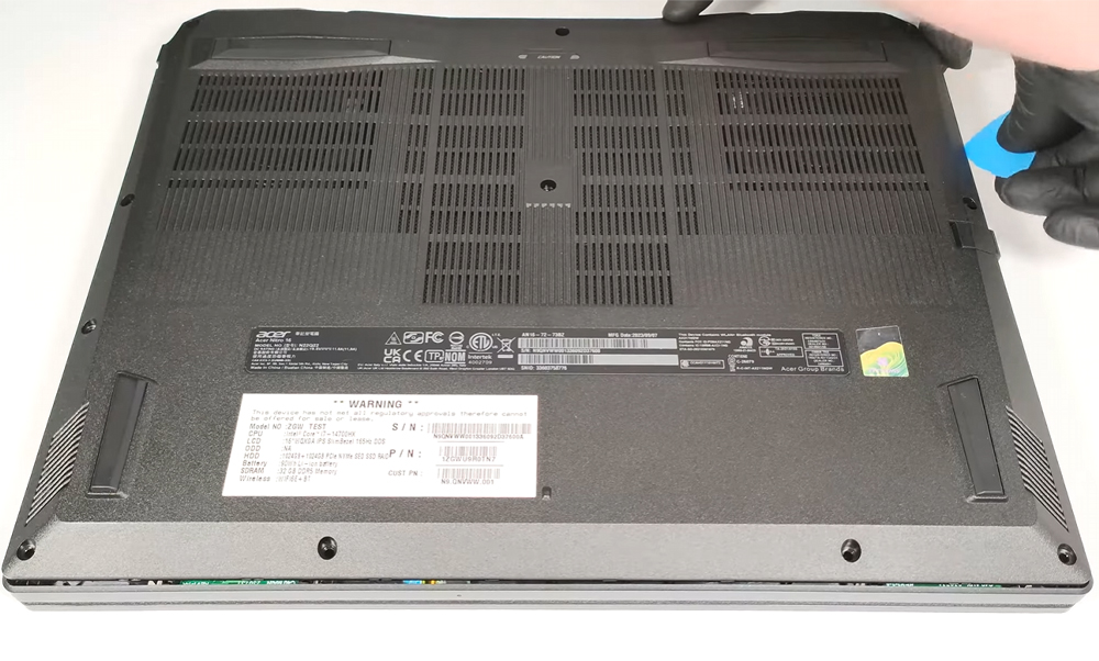 Hướng dẫn thay pin cho laptop Acer Nitro 16 AN16-72