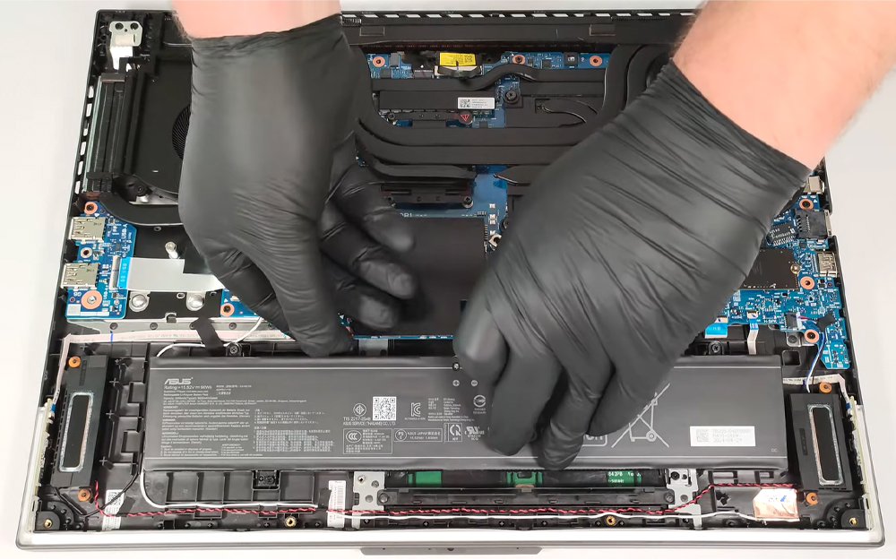 Hướng dẫn thay pin laptop ASUS ROG Strix G18 G814 2024