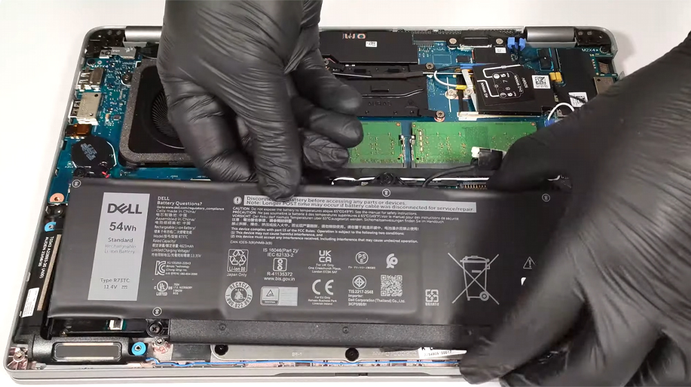 Hướng dẫn thay pin cho Laptop  Dell Latitude 14 5440