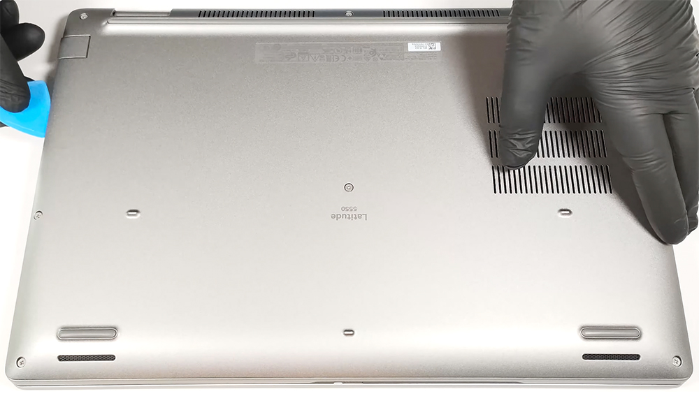 Hướng dẫn thay pin cho Dell Latitude 15 5550