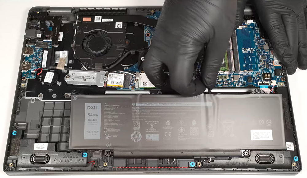 Hướng dẫn thay pin cho Laptop Dell Latitude 3550 