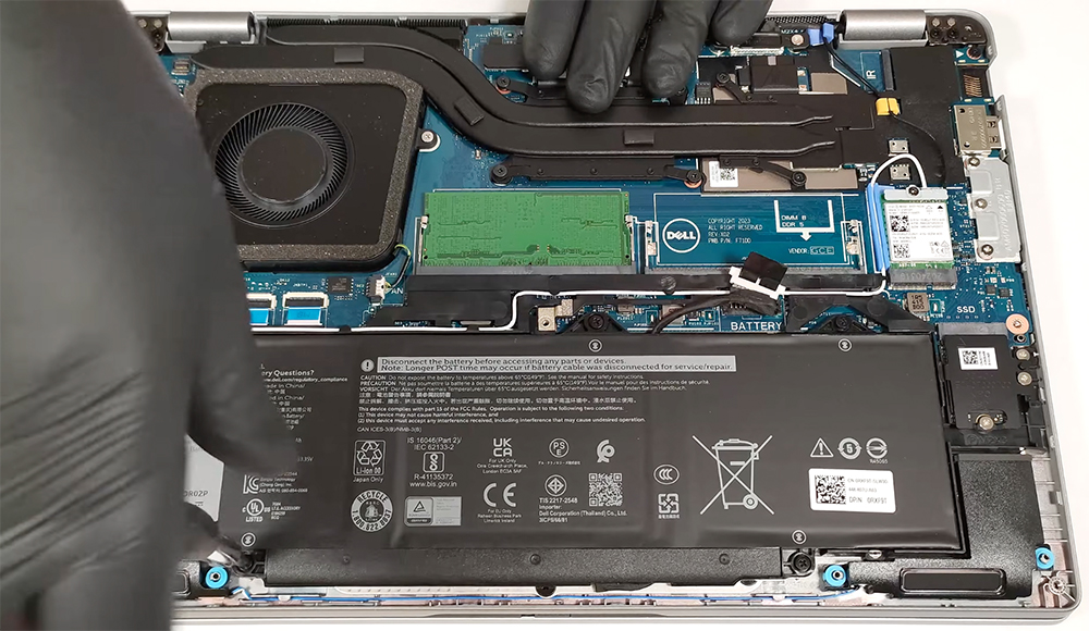 Hướng Dẫn Thay Pin cho Dell Precision 14 3490