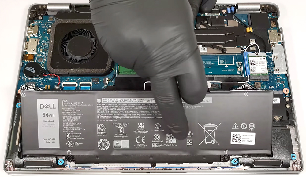 Hướng Dẫn Thay Pin cho Dell Precision 14 3490