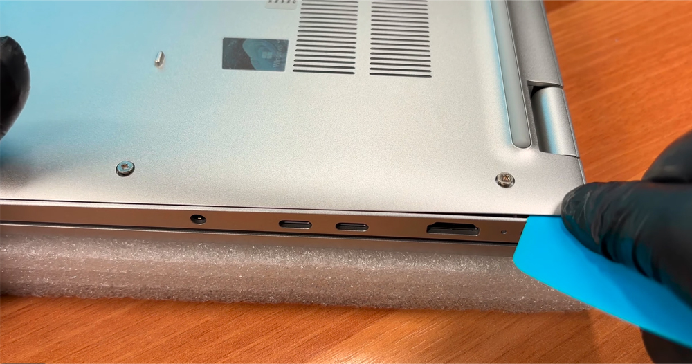 Hướng dẫn thay pin cho Dell Pro 14 PC14250