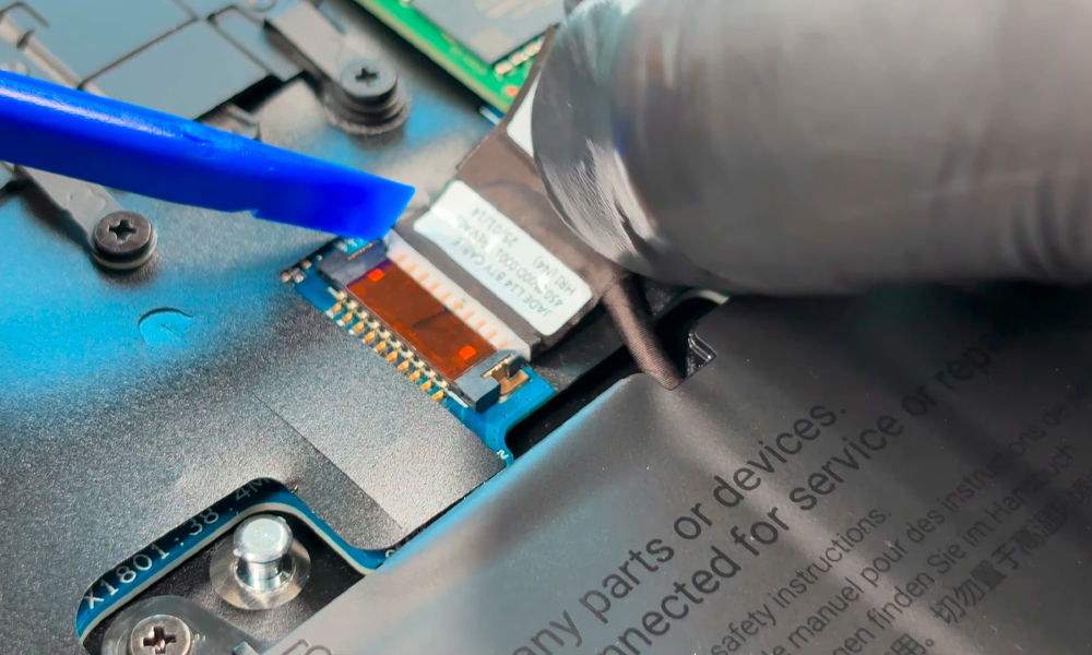 Hướng dẫn thay pin cho Dell Pro 14 PC14250