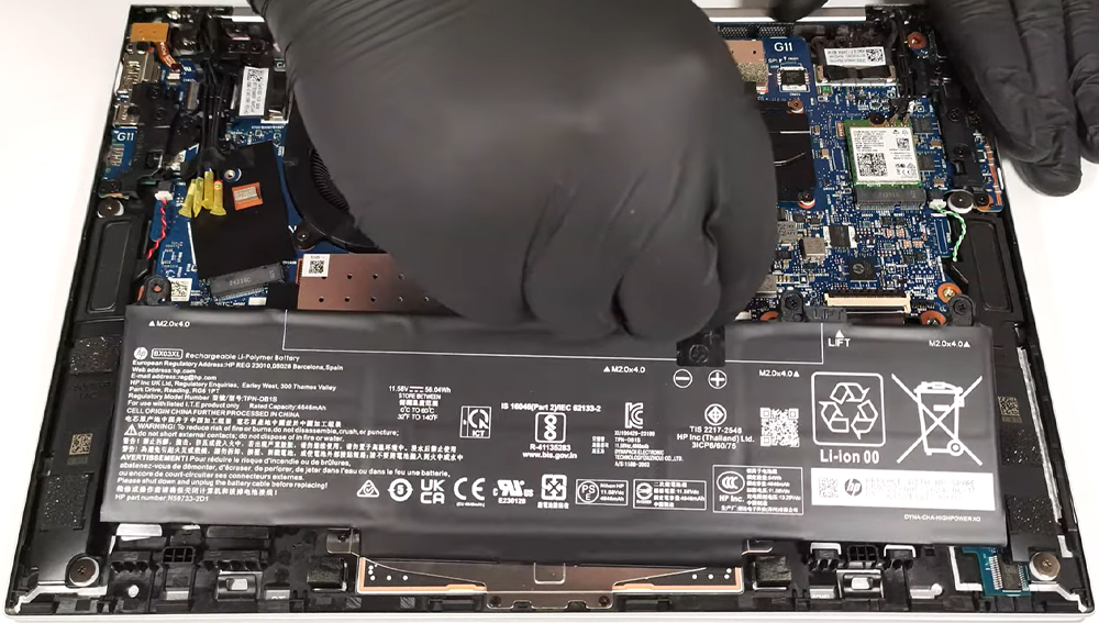 Hướng dẫn thay pin laptop HP EliteBook 830 G11