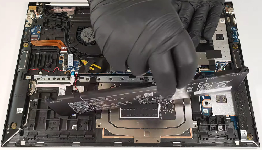 Hướng dẫn thay pin cho HP EliteBook 860 G11