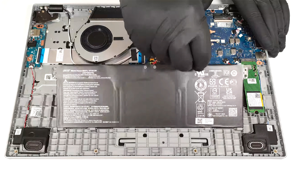 Hướng dẫn thay pin laptop Acer Aspire 3 A315-510P