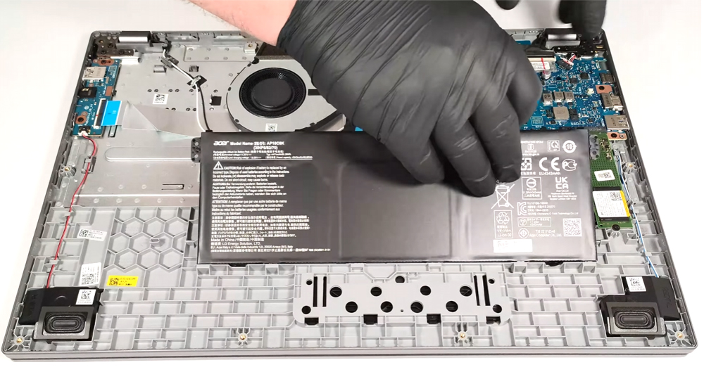 Hướng dẫn thay pin cho laptop Acer Aspire 5 A517-58M