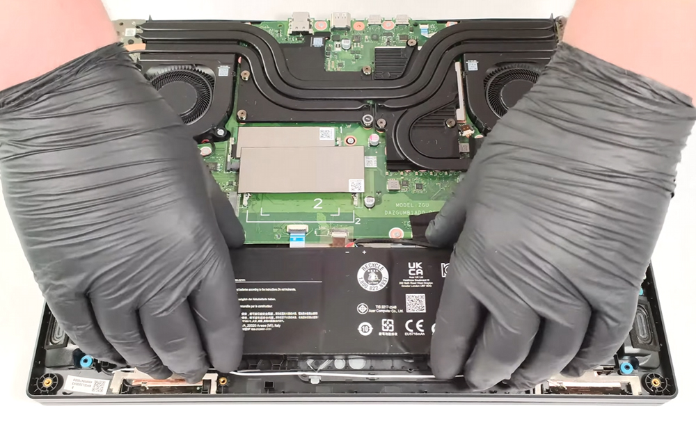 Hướng dẫn thay pin cho laptop Acer Nitro 16 AN16-41