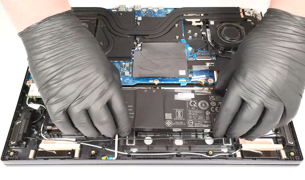 Hướng dẫn thay pin Acer Predator Helios 18 PH18-72