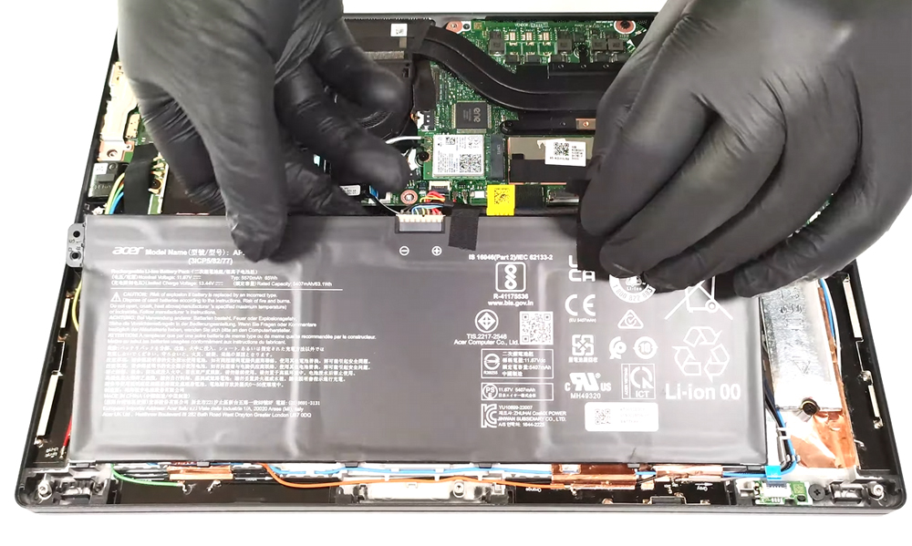Hướng dẫn thay pin cho laptop Acer TravelMate P6 TMP614-53