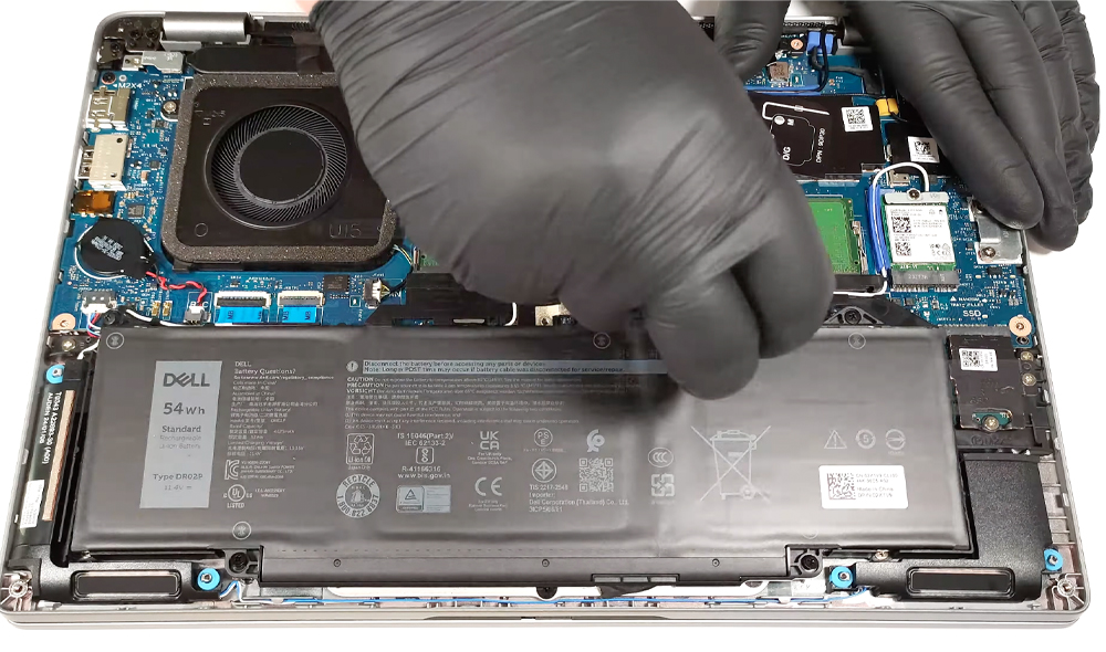Hướng dẫn thay pin laptop Dell Latitude 14 5450
