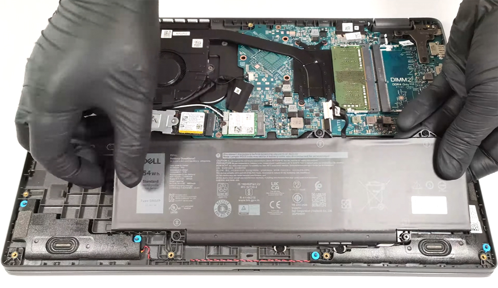 Hướng dẫn thay pin cho Laptop Dell Latitude 15 3540