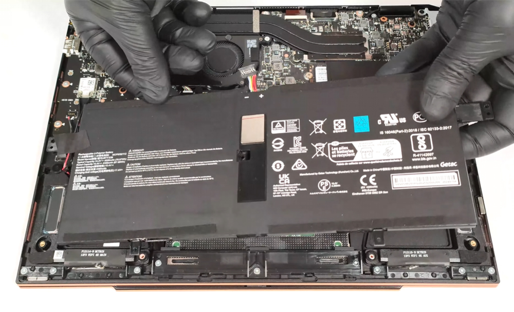 Hướng dẫn thay pin cho MSI Summit E13 AI Evo A1M