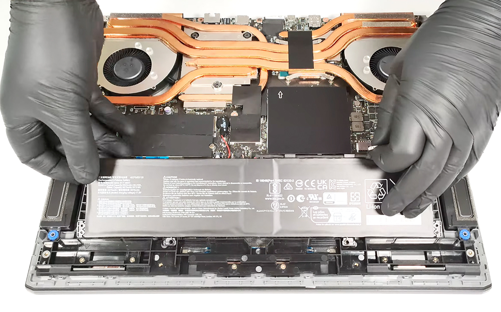 Hướng dẫn thay pin cho laptop MSI Vector 17 HX A13V 