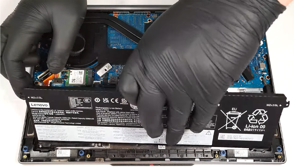 Hướng dẫn thay pin Lenovo IdeaPad Pro 5 14inch Gen 9