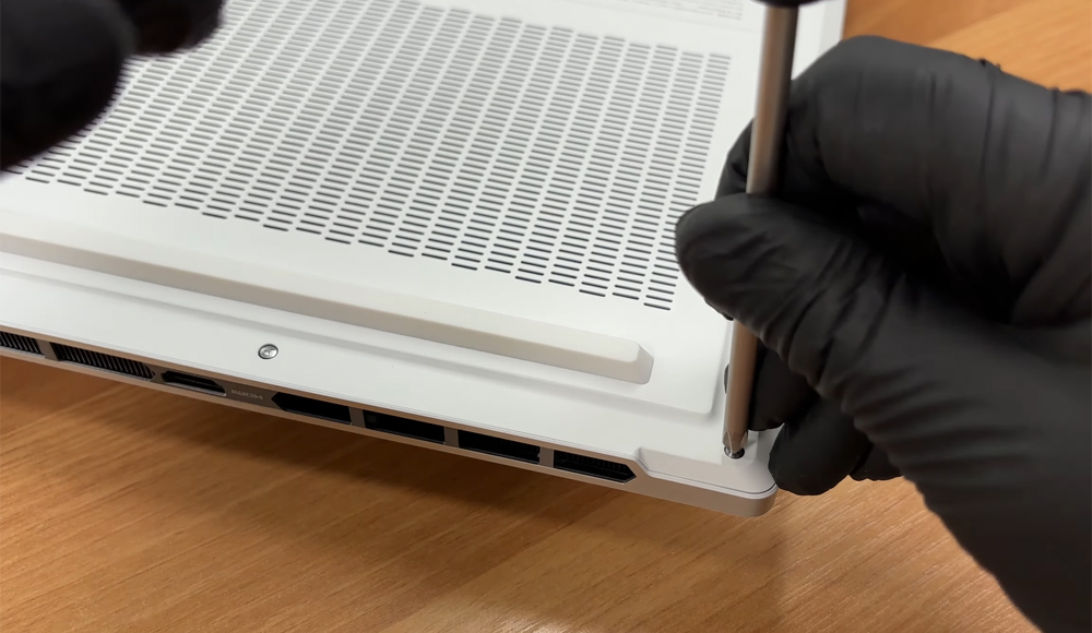 Hướng dẫn thay pin Lenovo Legion 7i 16inch Gen 10