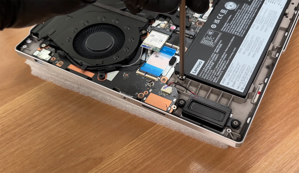 Hướng dẫn thay pin Lenovo Legion 7i 16inch Gen 10