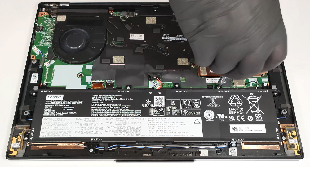 Hướng dẫn thay pin Lenovo ThinkPad Z16 Gen 2
