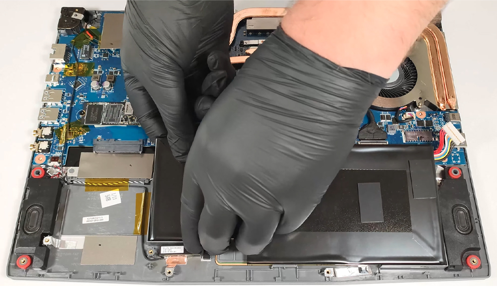 Hướng dẫn thay pin cho MSI Thin 15 B12U