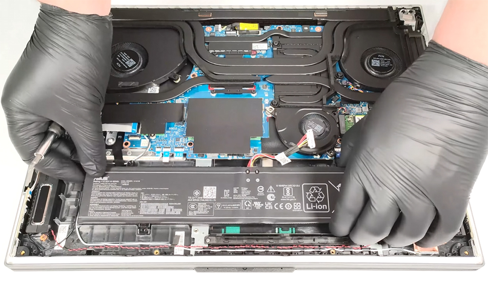 Hướng dẫn thay pin laptop ASUS ROG Strix SCAR 18 G834 2024