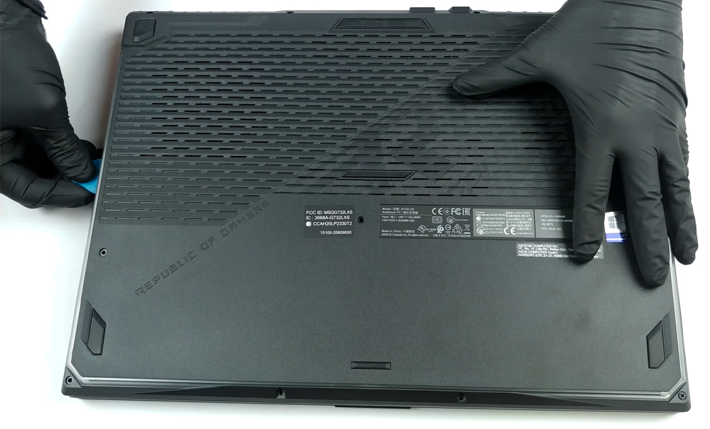 Hướng dẫn thay pin laptop ASUS ROG Strix SCAR 17 G732