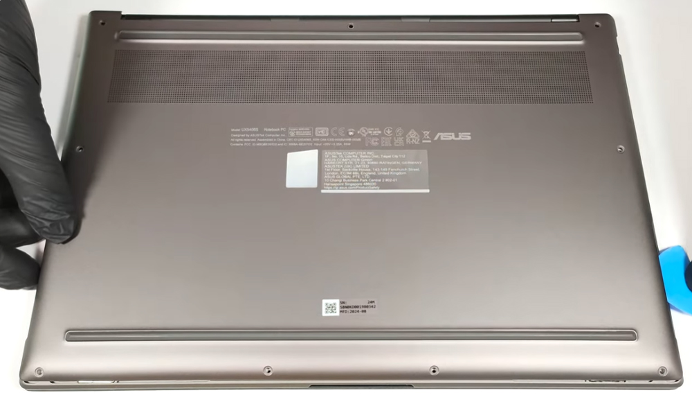Hướng dẫn vệ sinh ASUS Zenbook S 14 UX5406