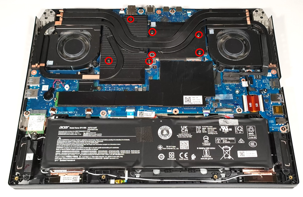 Hướng dẫn vệ sinh Acer Predator Helios 16 PH16-72