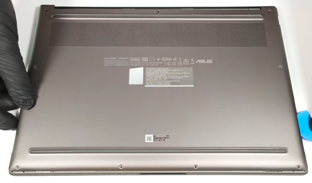 Hướng dẫn vệ sinh Acer TravelMate P2 TMP214-55