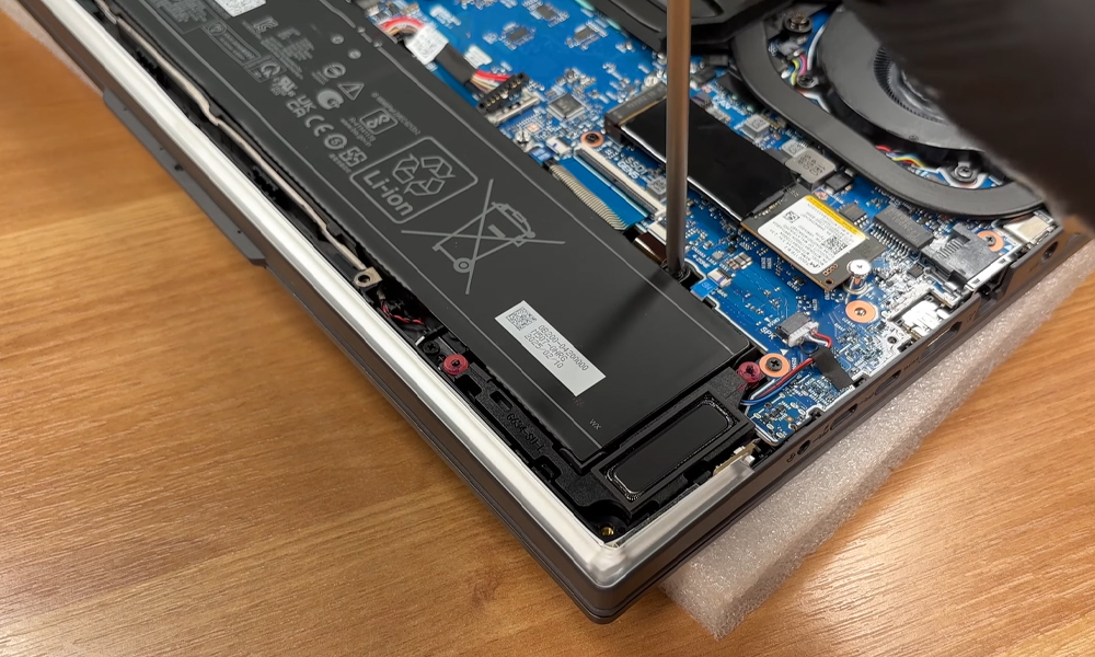 Hướng dẫn thay pin laptop ASUS ROG Strix G16 G614 2025