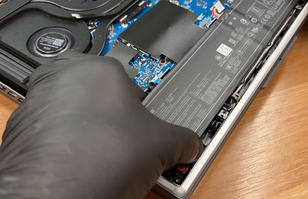 Hướng dẫn thay pin laptop ASUS ROG Strix G16 G614 2025