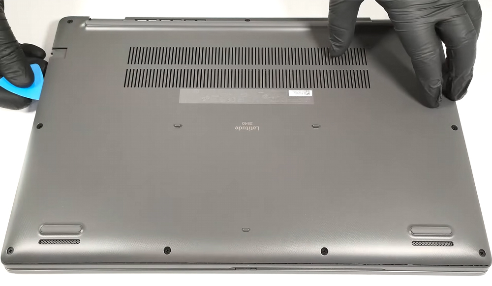 Hướng dẫn vệ sinh Dell Latitude 15 3540 