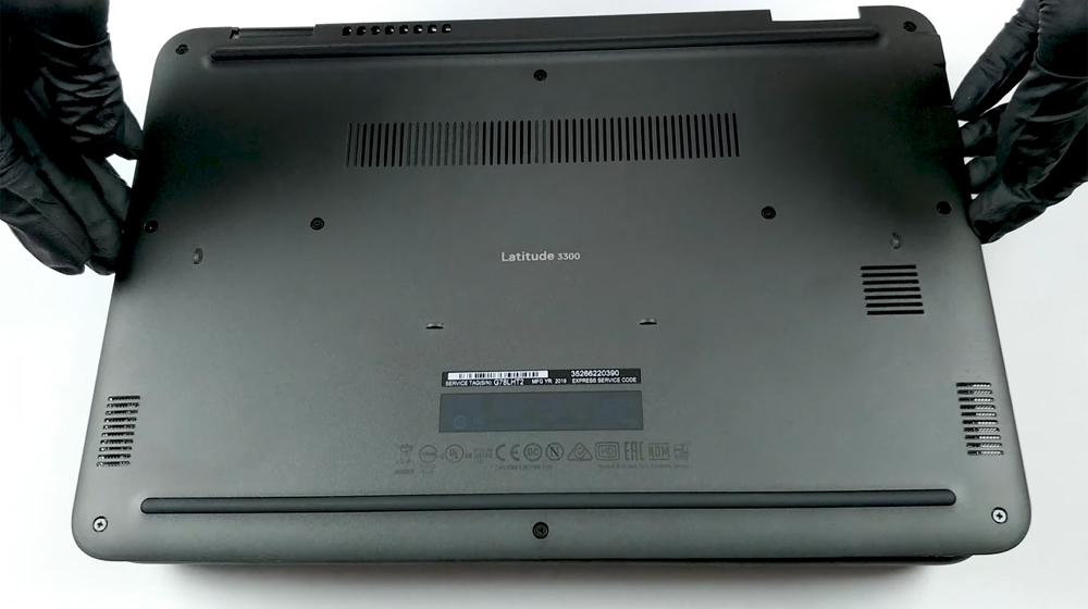 Hướng dẫn vệ sinh laptop Dell Latitude 3300