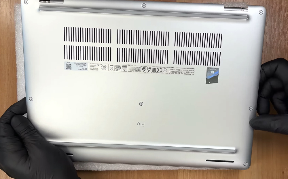 Hướng dẫn vệ sinh laptop Dell Pro 14 Plus PB14250