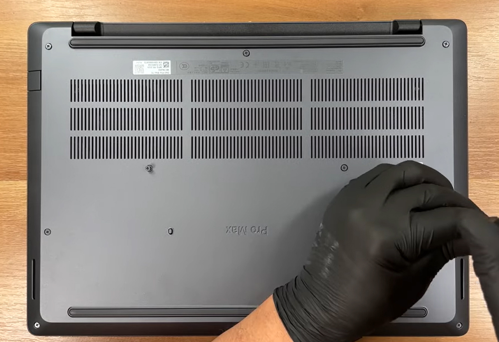 Hướng dẫn vệ sinh Dell Pro Max 16 MC16250