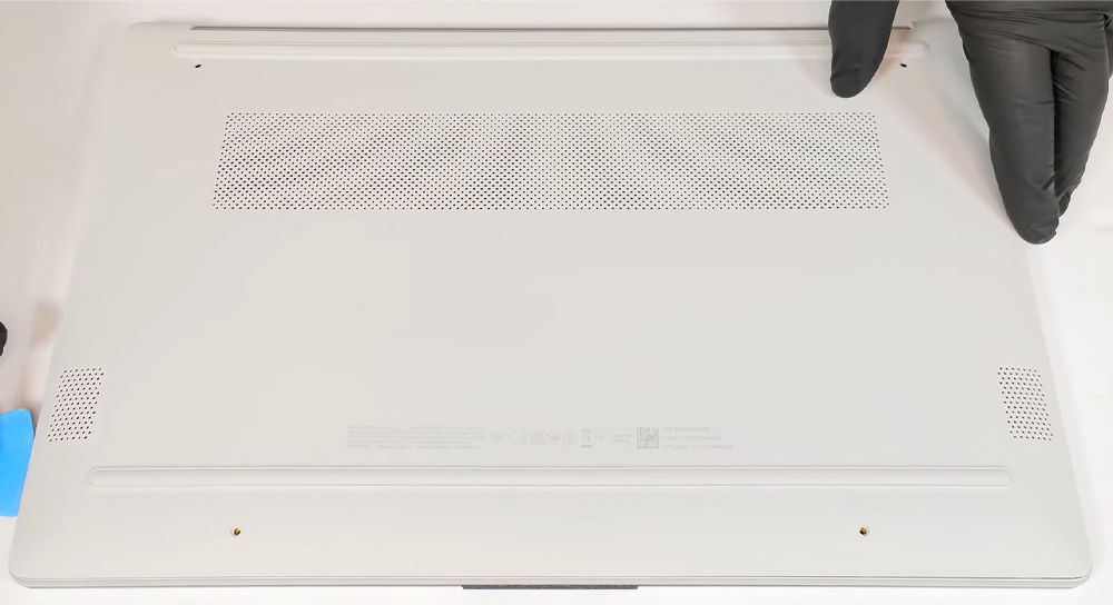 Hướng dẫn vệ sinh laptop HP 15-fc0000