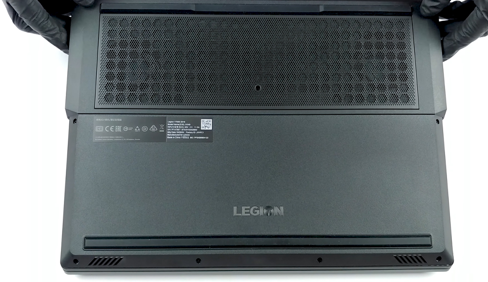 Hướng dẫn vệ sinh laptop Lenovo Legion Y7000