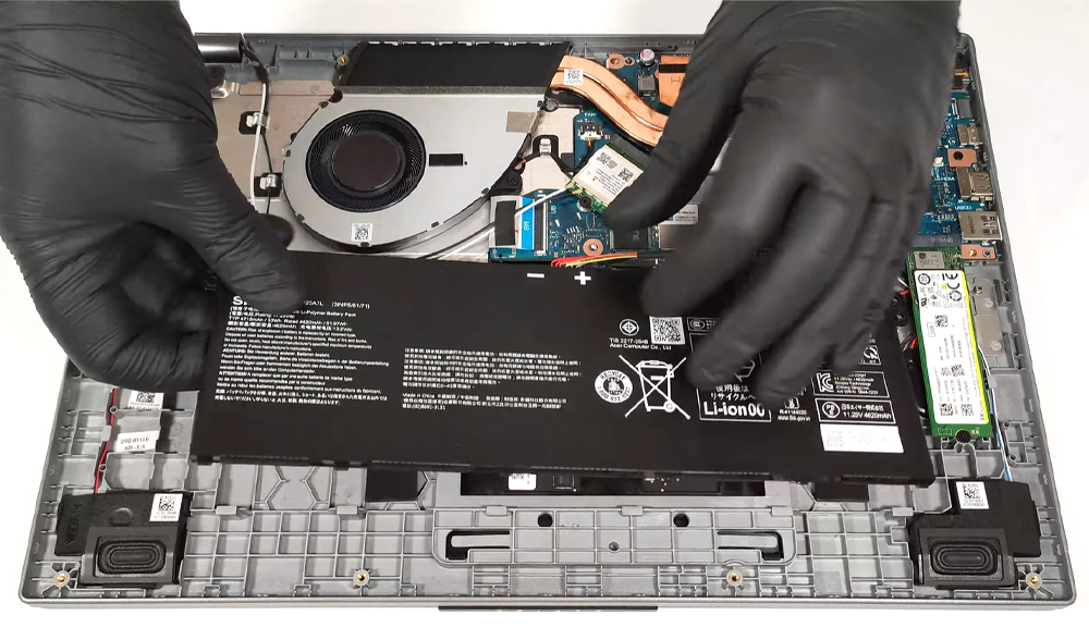 Hướng dẫn thay pin laptop Acer Aspire 15 A15-41M