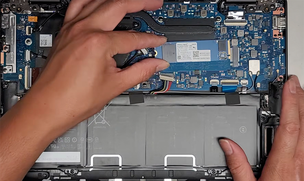 N&acirc;ng Cấp Laptop Samsung Tại HCM