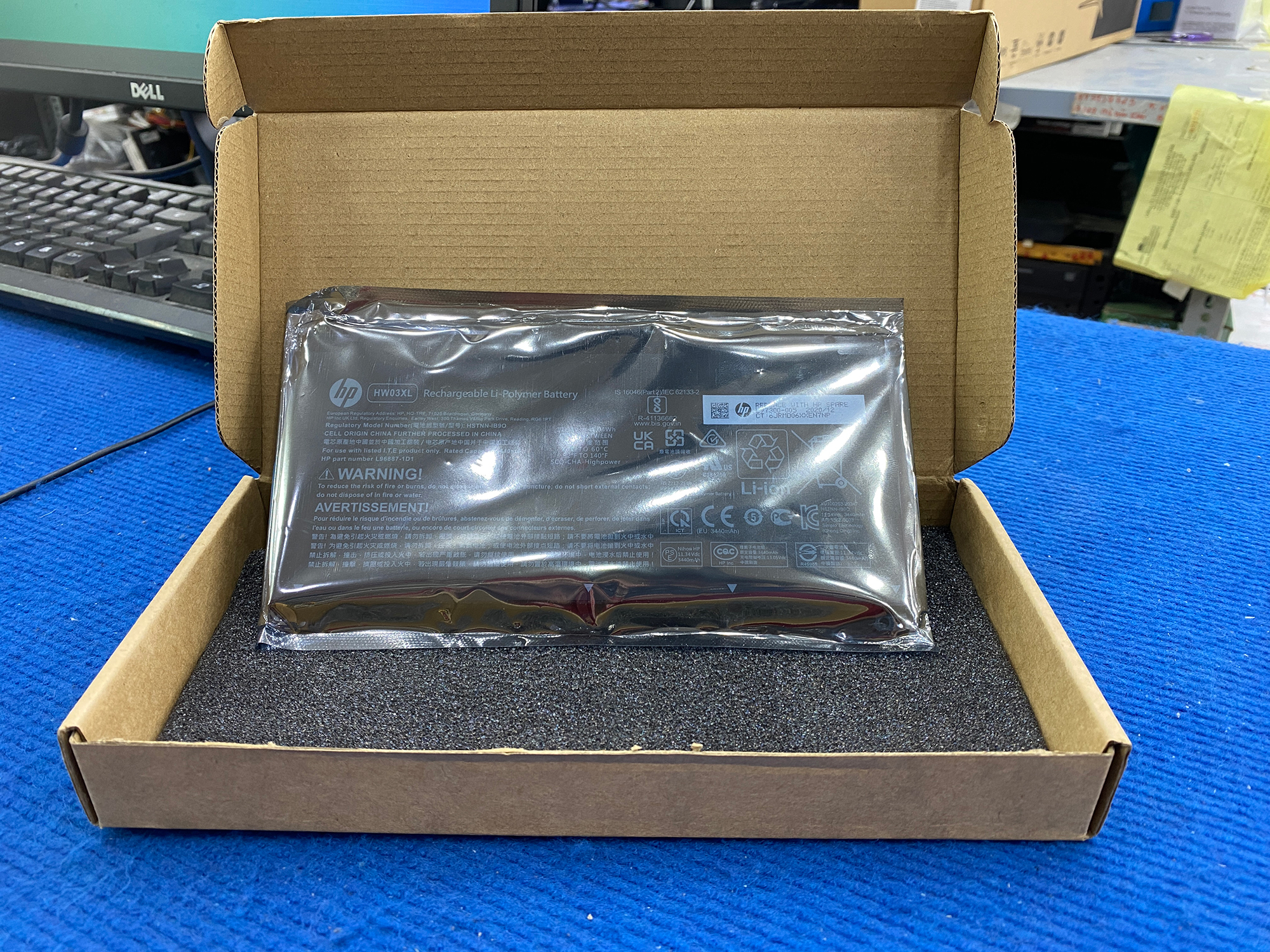 , quy tr&igrave;nh thay pin tận nơi tại quận 4