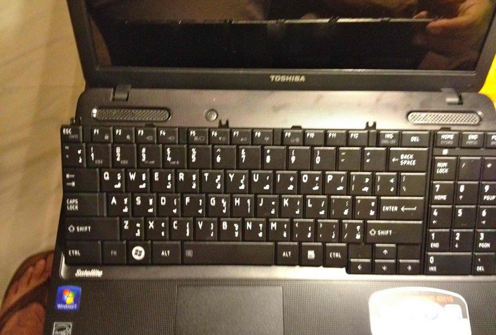 Thay Bàn Phím Laptop Toshiba Tại HCM